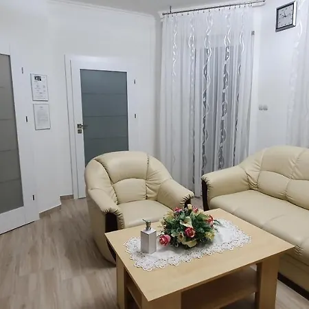Anna Vendeghaz 2* Szeged