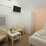 Anna Vendeghaz Bed & Breakfast