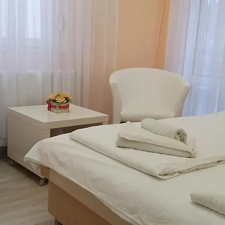 Anna Vendeghaz 2* Szeged