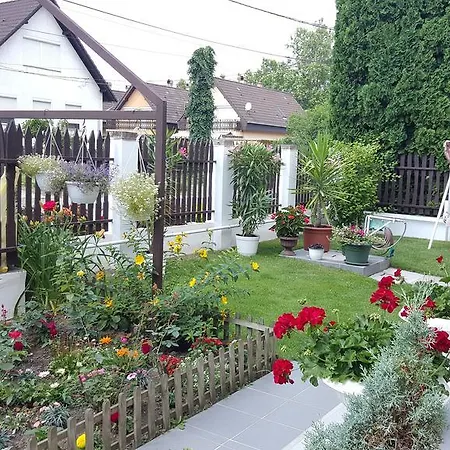 Anna Vendeghaz Bed & Breakfast
